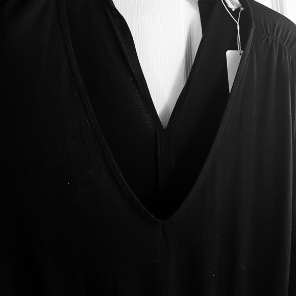 NWT black Sleeveless Stunning Jumpsuit, size 14, side pockets, keyhole closure - Picture 5 of 14